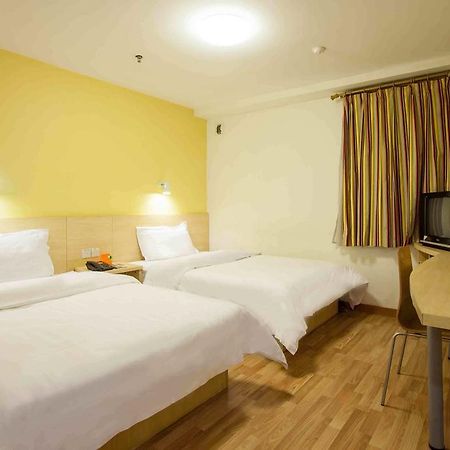 7Days Inn Wuzhou South Railway Station Cangwu Luaran gambar