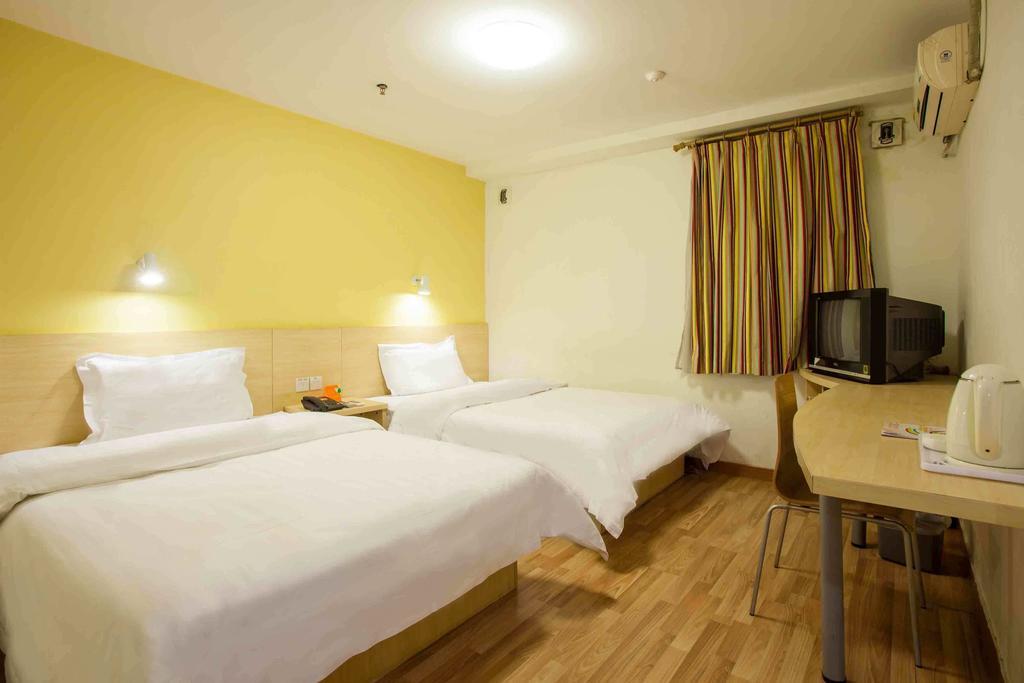 7Days Inn Wuzhou South Railway Station Cangwu Luaran gambar