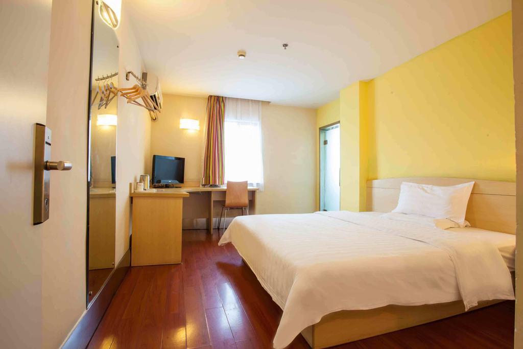 7Days Inn Wuzhou South Railway Station Cangwu Bilik gambar