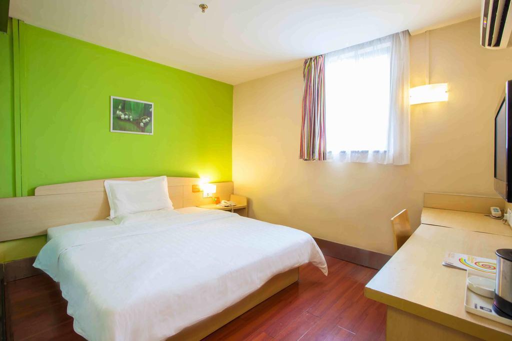 7Days Inn Wuzhou South Railway Station Cangwu Bilik gambar